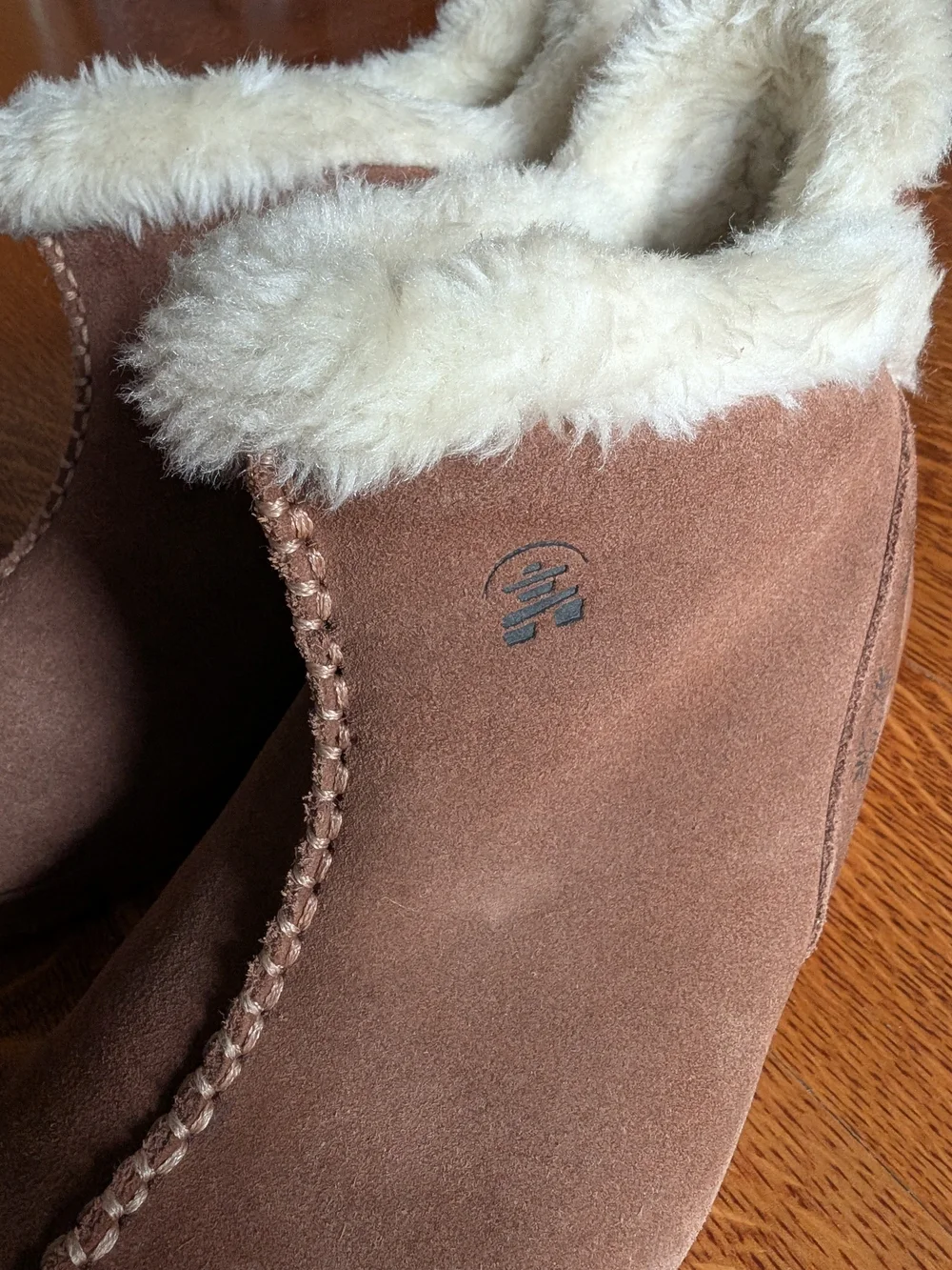 Kamik Brown Ankle Booties Suede Faux Fur Lining Thinsulate Waterproof Women's 9